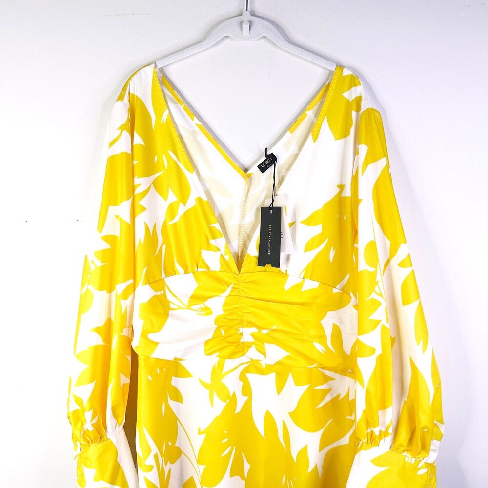 Vonda Dress Women 1X 2X Plus Yellow White Floral Maxi Deep V-neck Regency NWT - Picture 2 of 8